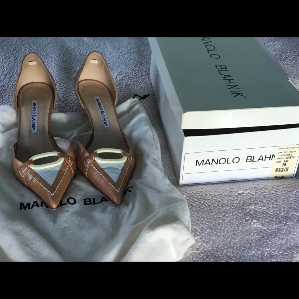 Manolo Blahnik Tan Pointed Toe Flats